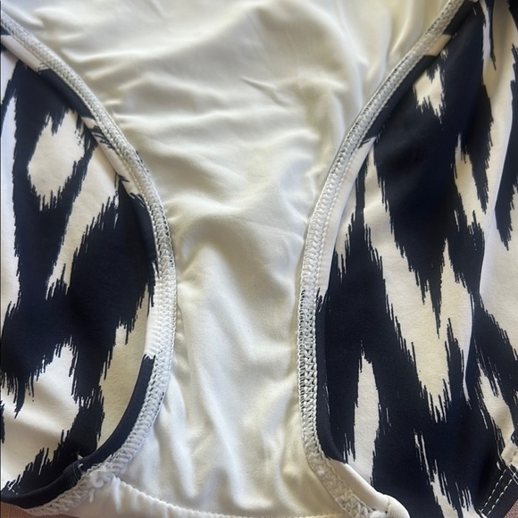 Anne Cole Dark blue and White Patterned Swim Bra - Picture 8 of 15